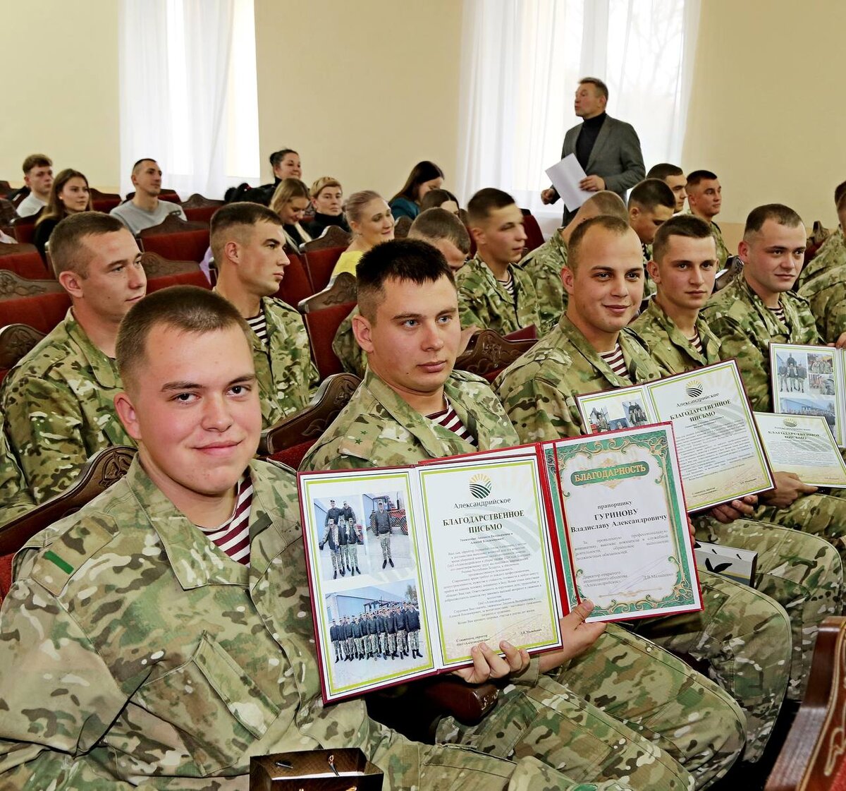 В “Александрийском” поблагодарили за помощь на уборке урожая военнослужащих внутренних войск