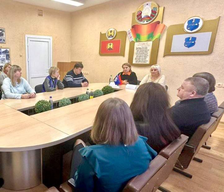Представители Могилевского областного объединения профсоюзов посетили Шкловский льнозавод