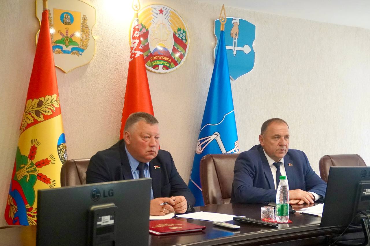 Сегодня в Шкловском райисполкоме прошло аппаратное совещание