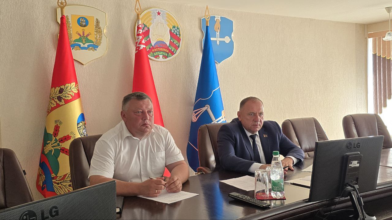 На аппаратном совещании в Шкловском райисполкоме обсудили вопросы благоустройства и подготовки к уборочной