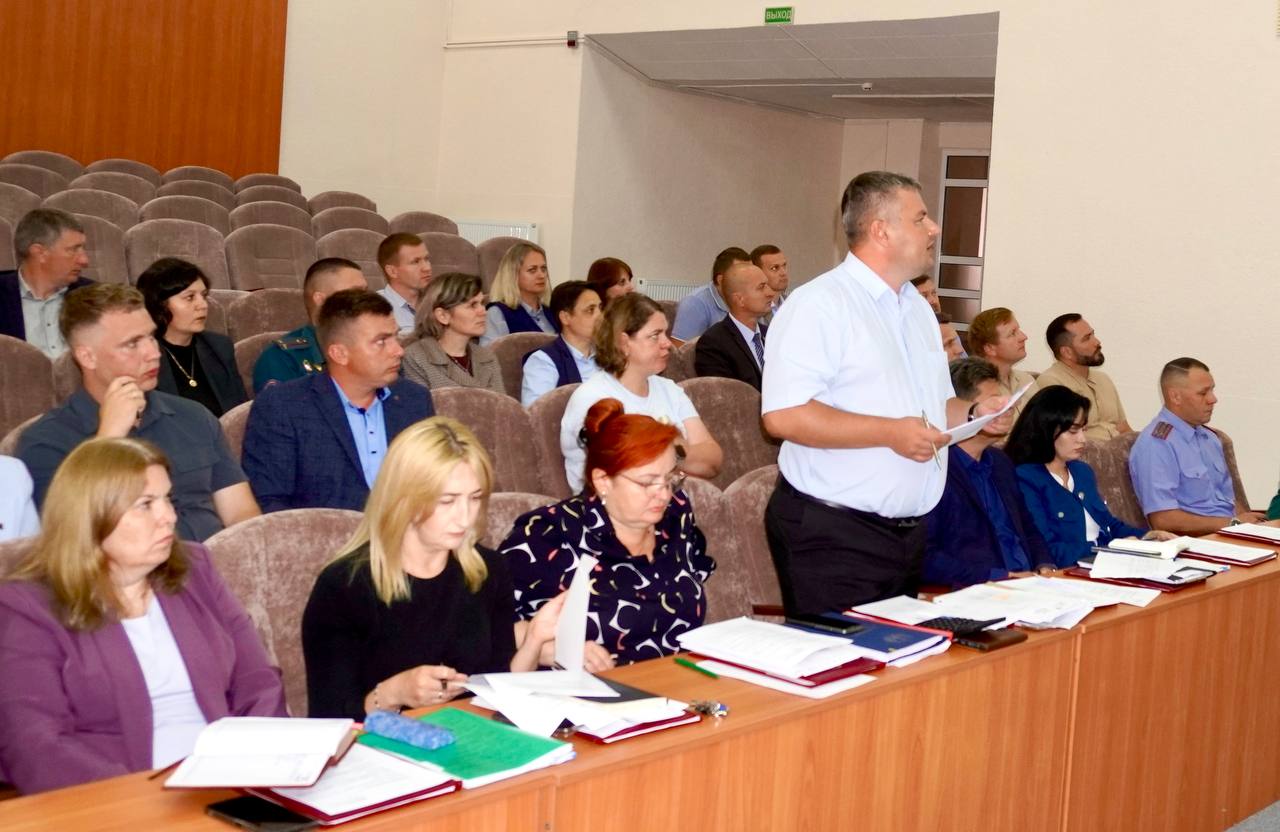 В Шкловском райисполкоме прошло аппаратное совещание