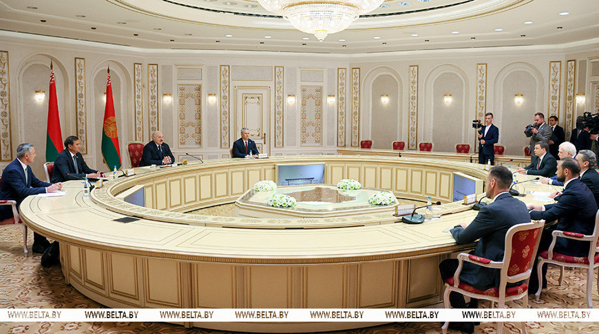Техника, продовольствие, строительство. Александр Лукашенко назвал направления сотрудничества с Вологодской областью