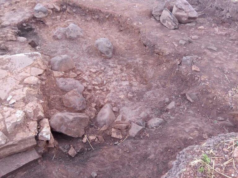 В Болгарии обнаружен 2100-летний скелет воина с золотым венком