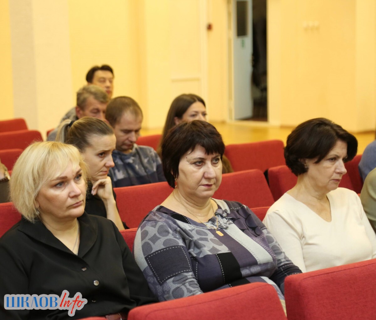 Единый день информирования в ООО „ЭкспрессОснова“: роль семьи в будущем страны