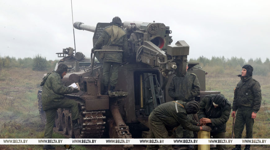 Александр Лукашенко поздравил ракетчиков и артиллеристов с профессиональным праздником