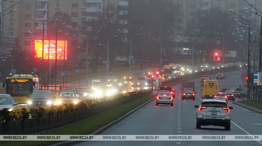 О правилах безопасности на дорогах во время заморозков напомнили в ГАИ 