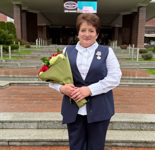 Труженица ОАО «Новогородищенское» награждена Президентом медалью «За трудовые заслуги»