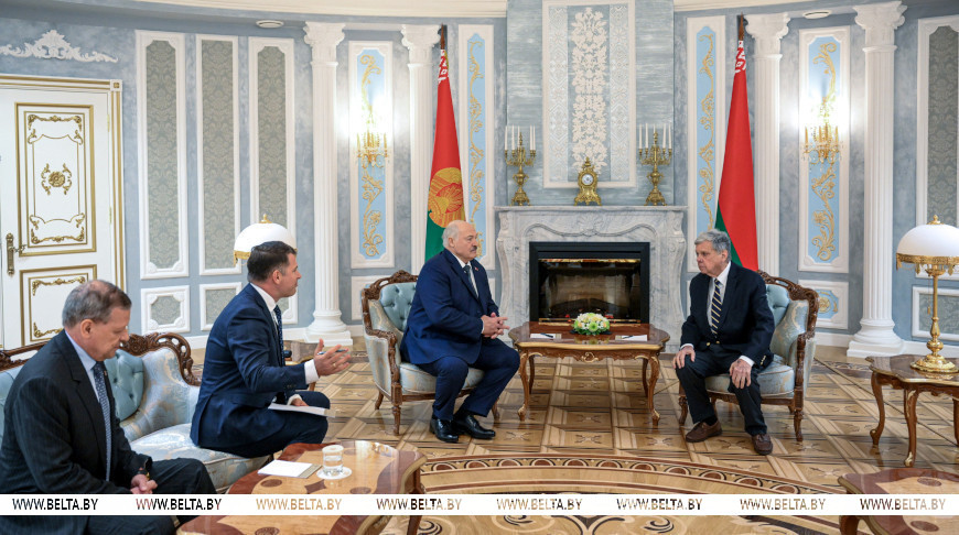 Переговоры Александра Лукашенко со спецпосланником США Коулом продолжились в субботу