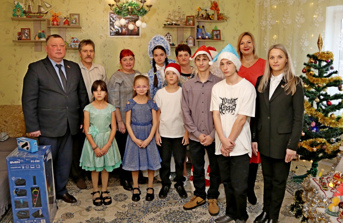 Акция „Наши дети“ подарила радость воспитанникам дома семейного типа Цветковых