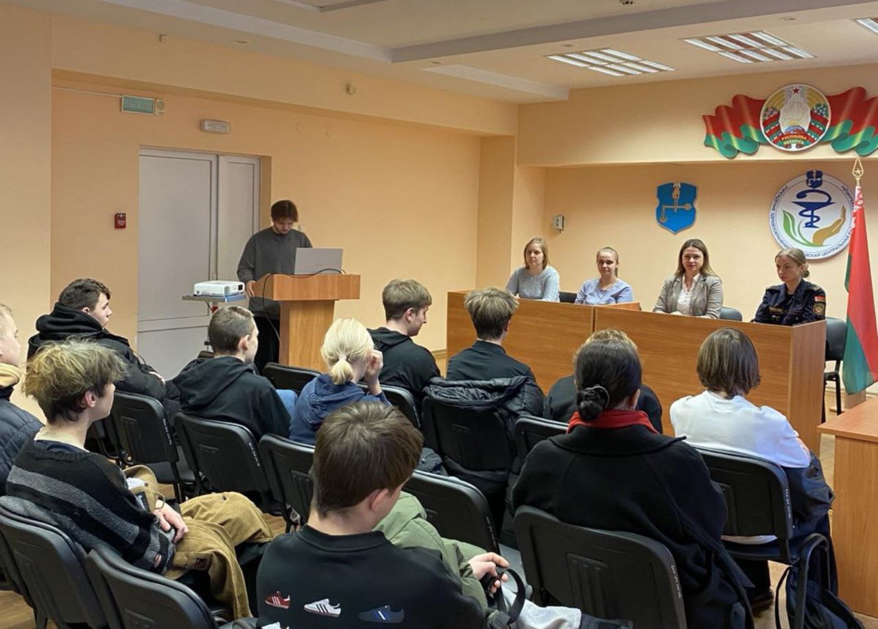 Безопасные каникулы: о профилактике правонарушений и зависимостей среди подростков