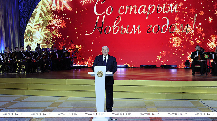 «Мы все служим Отечеству». Александр Лукашенко отметил заслуги тех, кто двигает Беларусь вперед конкретными делами