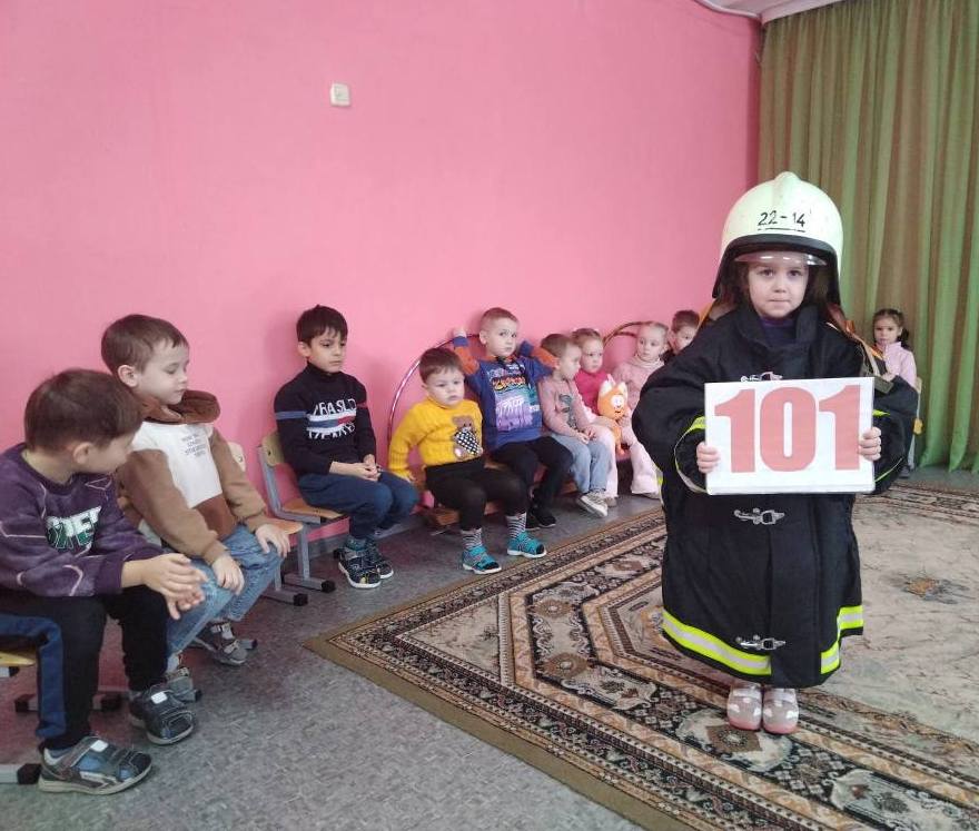 Спасатели Шкловского РОЧС посещают дошкольные учреждения