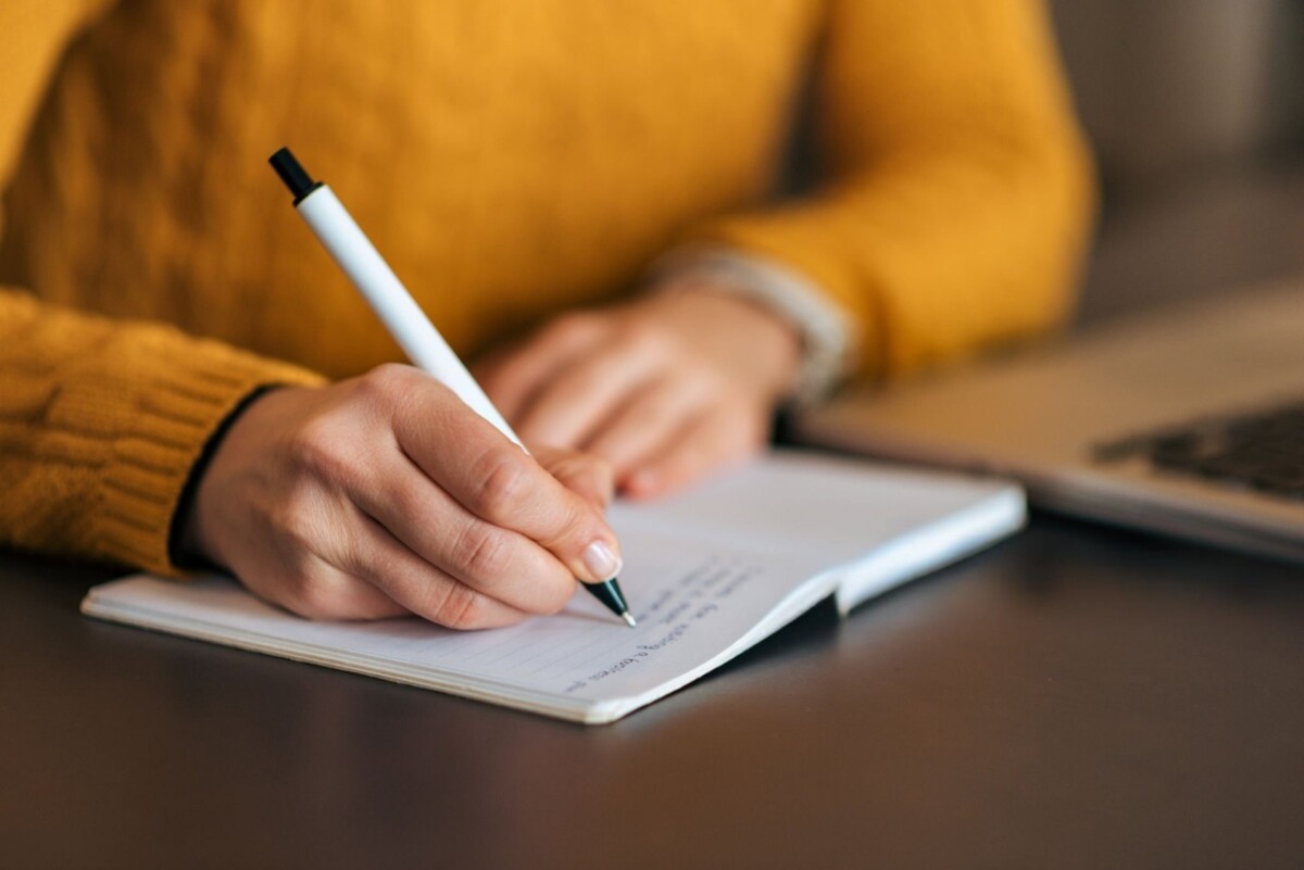 В Шкловском районе проводится изучение состояния работы с населением