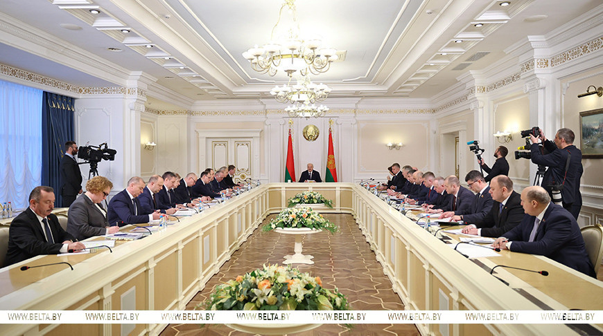 Александр Лукашенко о перспективах Витебской области: нужен пошаговый антикризисный план 
