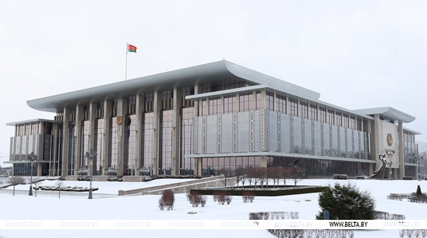 Александр Лукашенко заслушал доклад по Могилевской области. Главная тема — ситуация в сельском хозяйстве 