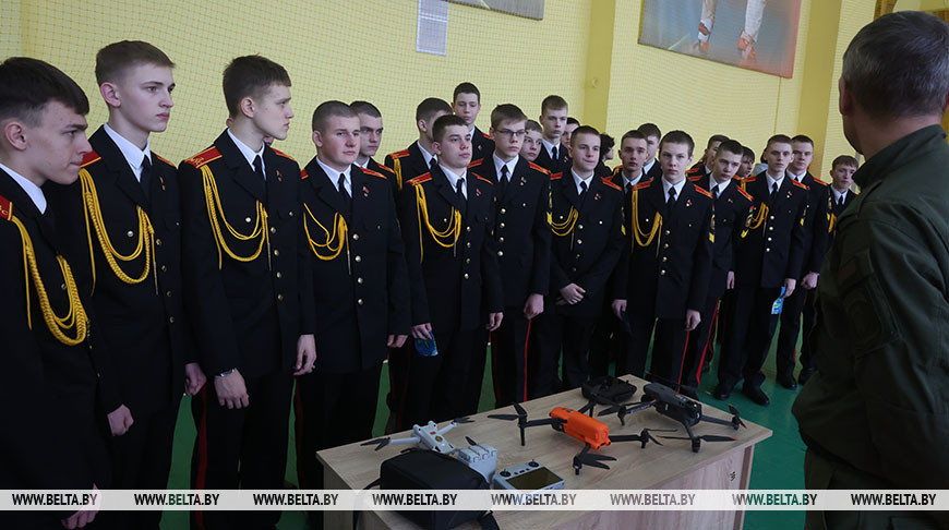 Могилевский институт МВД в день открытых дверей посетили около 1 тыс. школьников