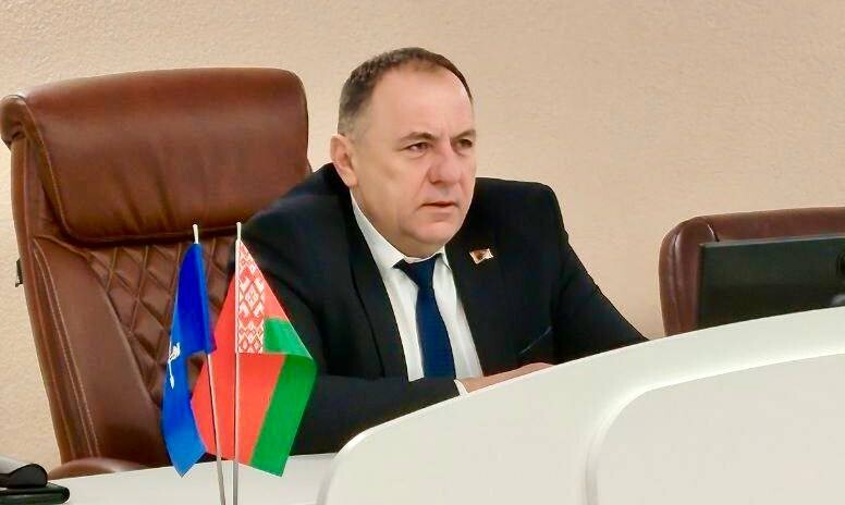 Вопросы жизнеообеспечения населения рассмотрели на аппаратном совещании под руководством председателя Шкловского райисполкома Сергея Бартоша