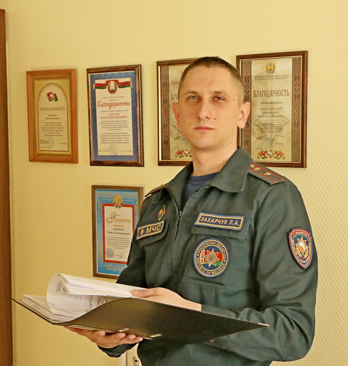Когда спокойствие людей — твоя работа: Павел Захарчук из Шкловского РОЧС вошел в число лучших молодых тружеников района