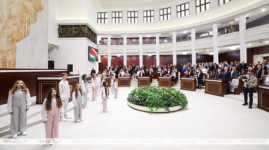 Диалог о будущем сердца страны. В Овальном зале собрались женщины, которые хотят сделать жизнь на селе ярче и комфортнее 