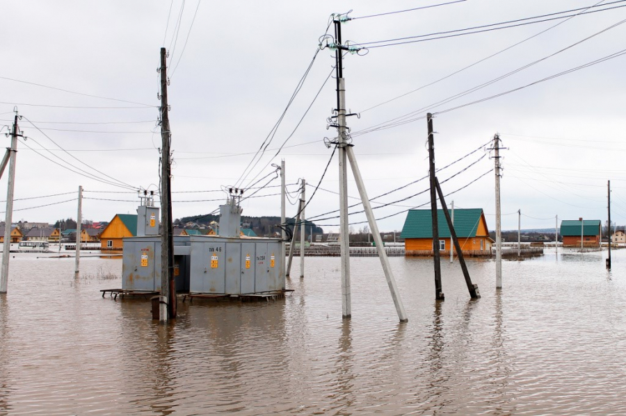 Специалисты напоминают: во время паводка важно соблюдать безопасность!