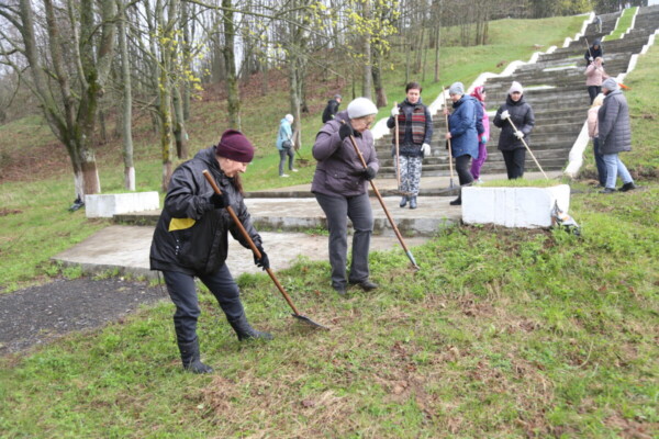 Республиканский субботник в Шкловском районе. Большой фотоотчет