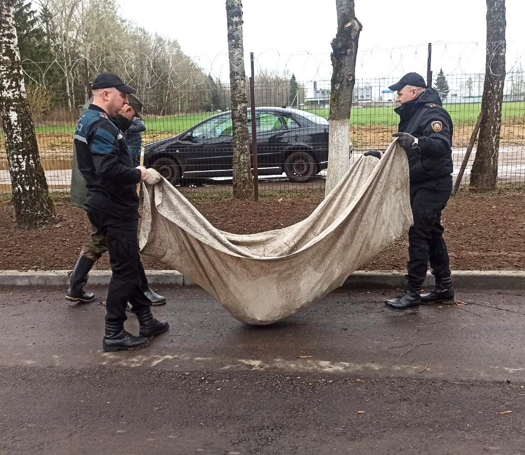 В Шкловском РОЧС прошёл республиканский субботник с участием Могилёвского управления МЧС