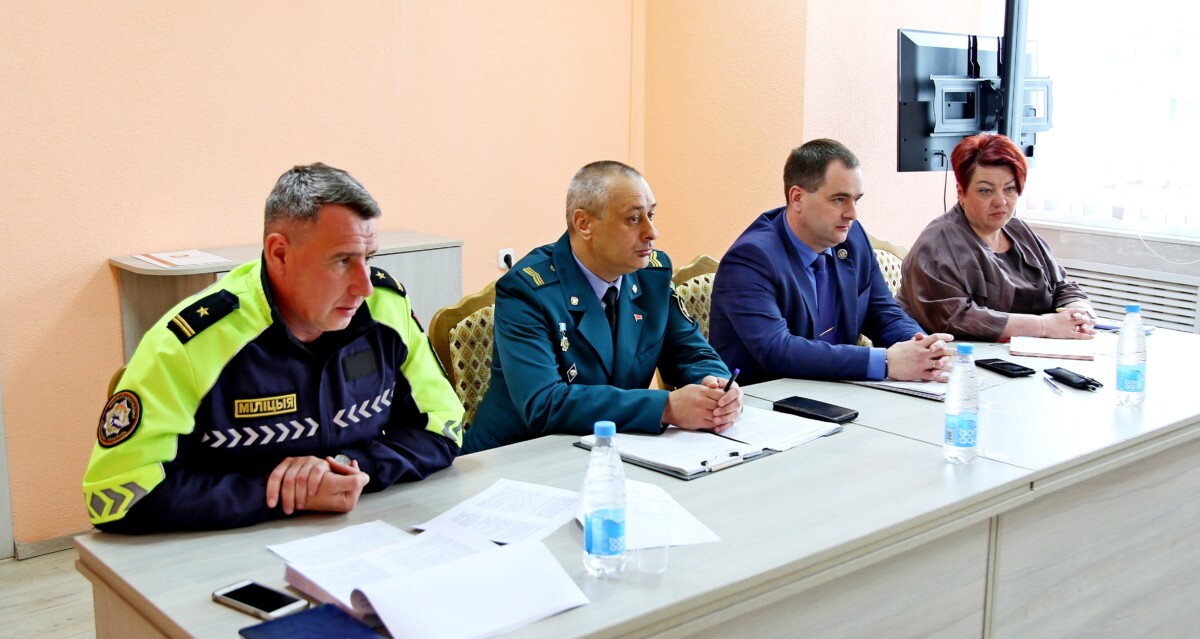ИМНС по Шкловскому району проведена встреча с нерегулярными перевозчиками