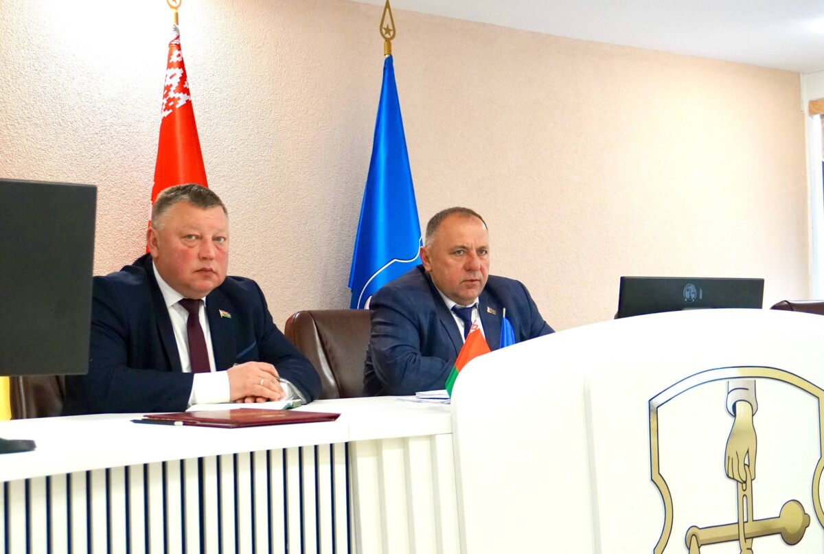 Вопросы благоустройства и безопасности обсудили в Шкловском райисполкоме