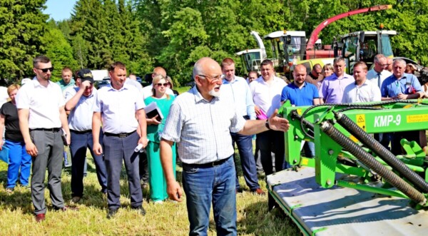 Курс — на качественные корма: кормозаготовительную кампанию обсуждали на областном семинаре в Шкловском районе