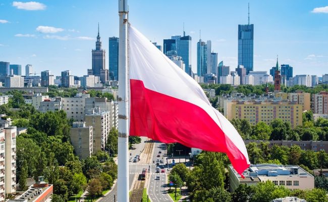 Самое близкое лицо: польский Сейм решил, что любовь – это нотариально