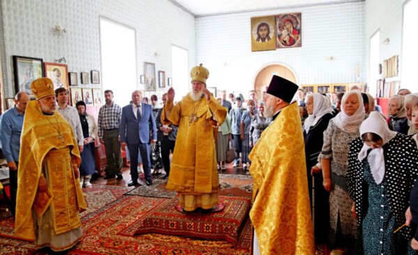 В деревне Савеленки освятили храм Георгия Победоносца