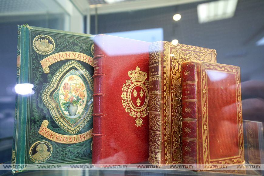 Оригиналы редких и особо ценных книг хранятся в Национальной библиотеке Беларуси