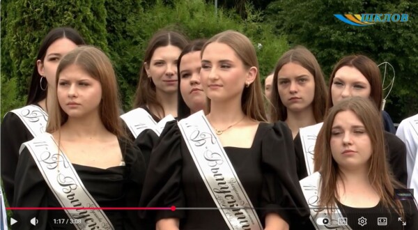 Выпускной вечер в Шклове: 130 юношей и девушек получили аттестаты