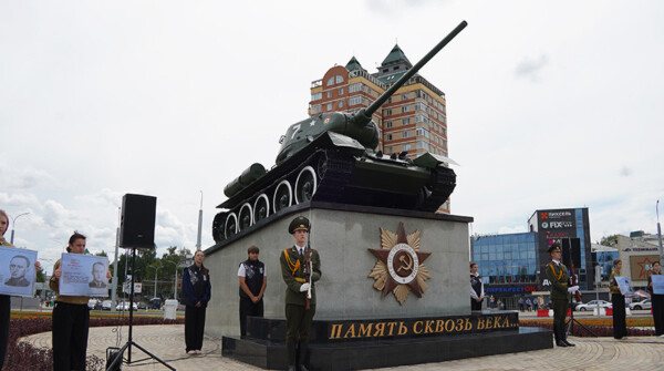 Обновленный памятник воинам-героям обороны и освобождения Могилева открыли в областном центре 