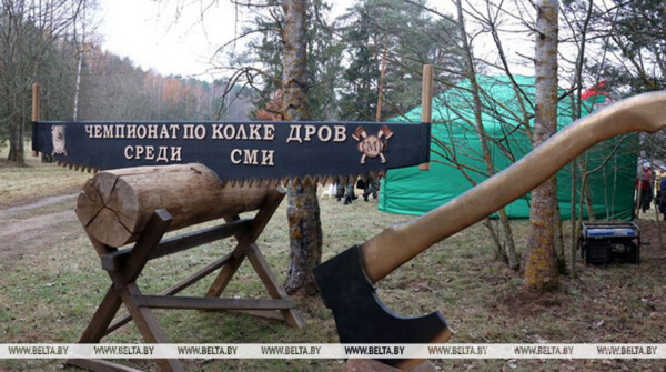 На чемпионат по колке дров среди СМИ начат прием заявок