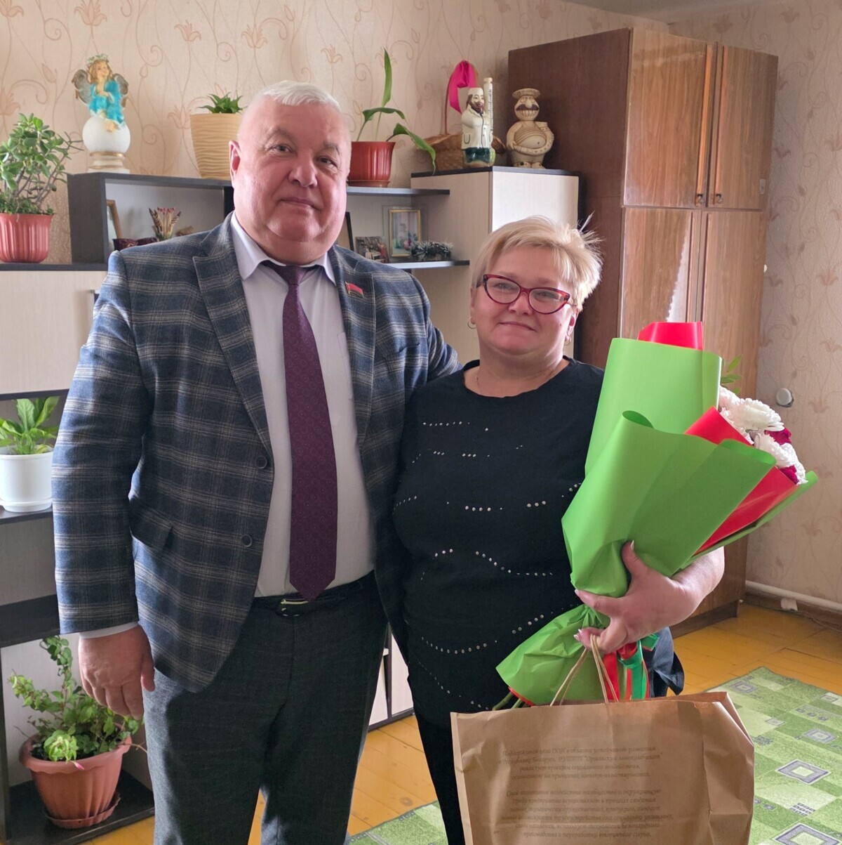 В Шкловском районе профсоюз АПК чествовал многодетных матерей — ветеранов сельского хозяйства